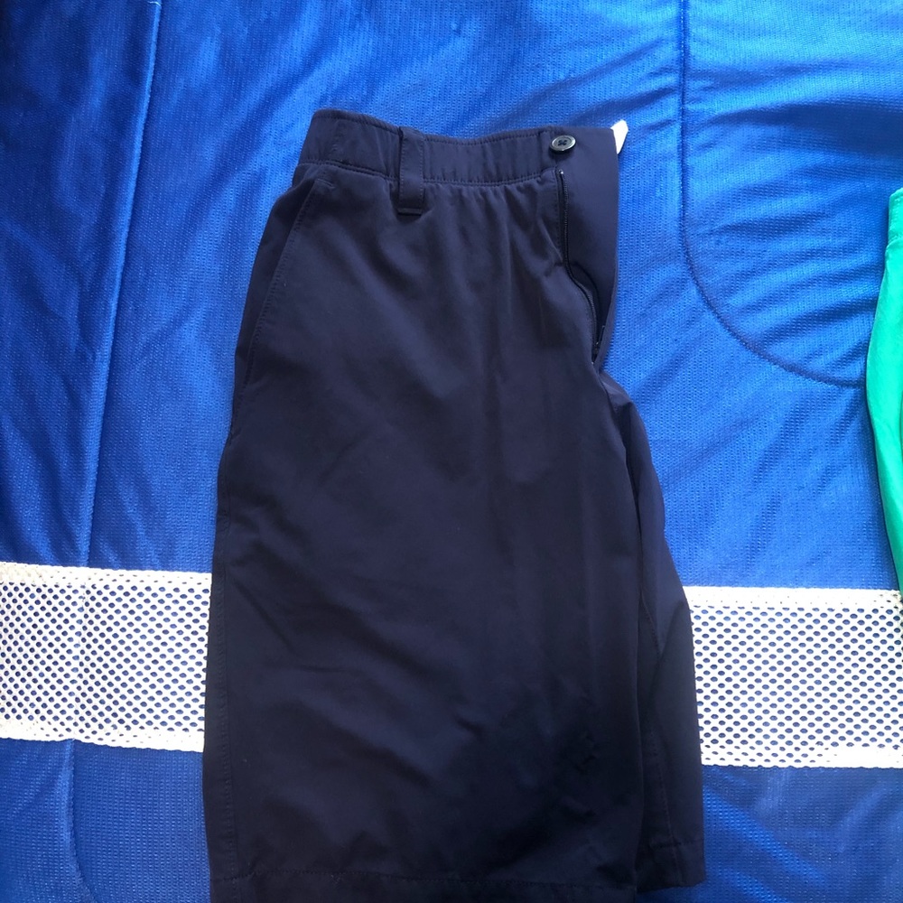 Under armour Golf shorts 34